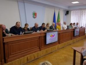 Ю. Вілкул: Не зважаючи на воєнний стан, у Кривому Розі збережені муніципальні ви