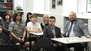 У Кривому Розі пройшла виставка юних фінських фотографів та зустріч з журналістк