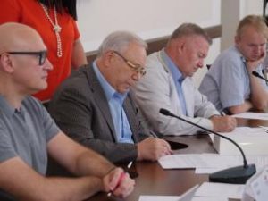 Ю. Вілкул: Навіть у складних умовах воєнного часу залучаємо кращі наукові, іннов