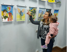 У Центрі «Віза»(«Центр Дії») оновлено виставку дитячих малюнків до Дня захисникі