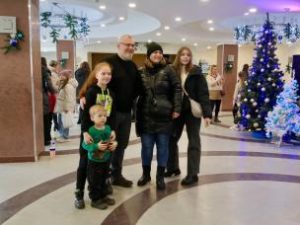 О. Вілкул: Попри війну криворізькі хлопці та дівчата мають відчувати магію свята