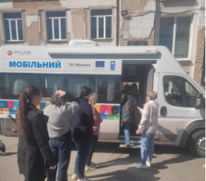 Результати подорожей  Мобільних офісів Центру «Віза» («Центр Дії») у квітні
