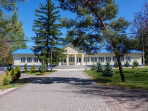 Криворізький заміський оздоровчий табір готується до літніх змін протягом яких т