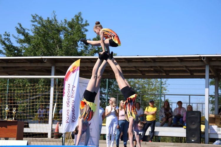Спорт єднає всіх. У Кривому Розі відбулися перші спортивні ігри для вихованців д