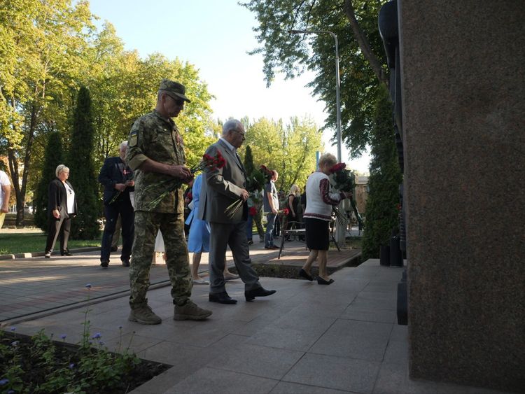 Кривий Ріг вшановує полеглих Захисників та Захисниць