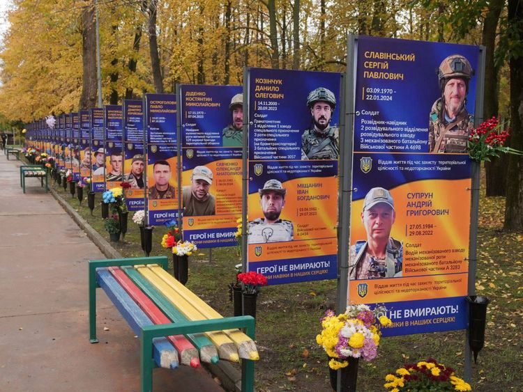 У Центрально-Міському районі відкрили вже четверту у Кривому Розі Алею Слави